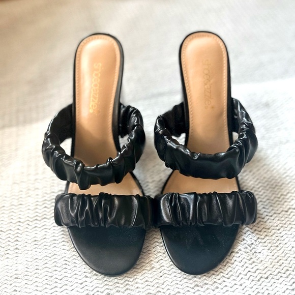 block heel sandals. - Picture 4 of 7